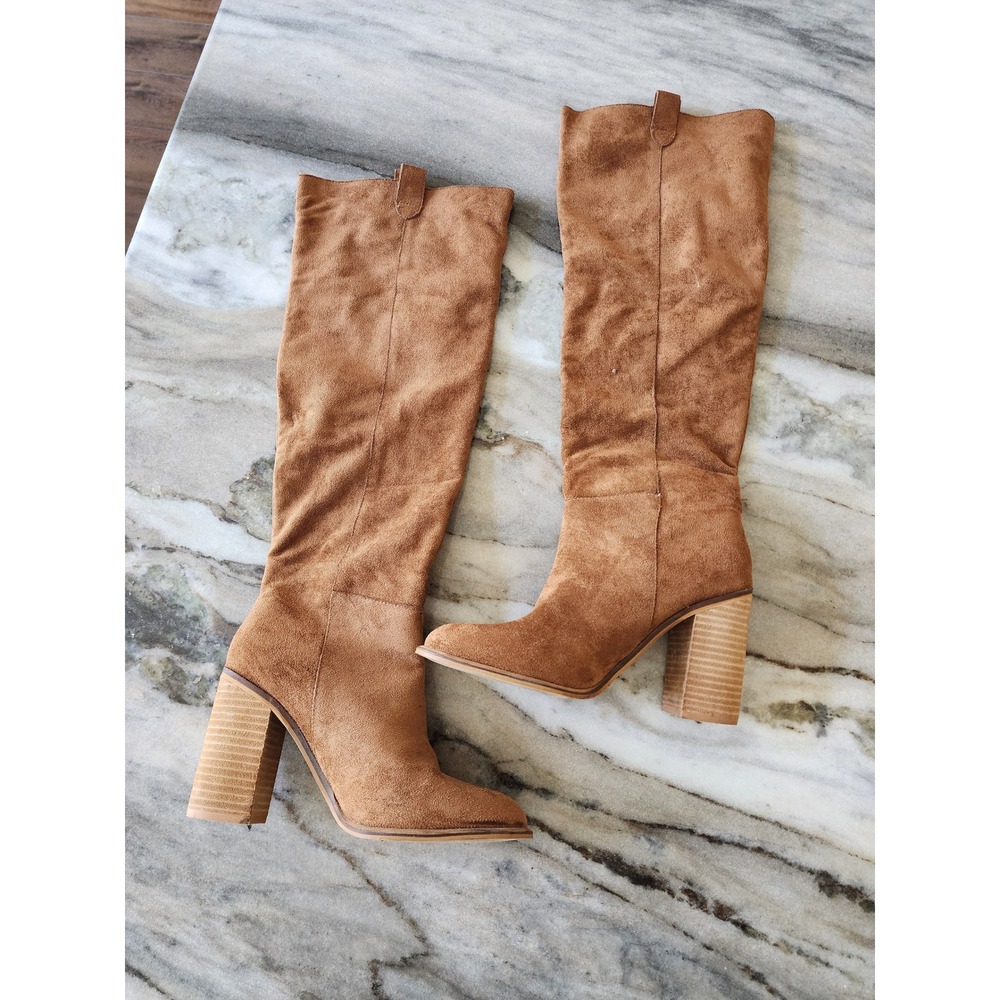 Boutique Womens Tan Faux Suede Tall Western Pointed Toe Block Heel Boots Size 9